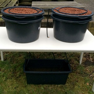 Two tubs with hydro pallets
