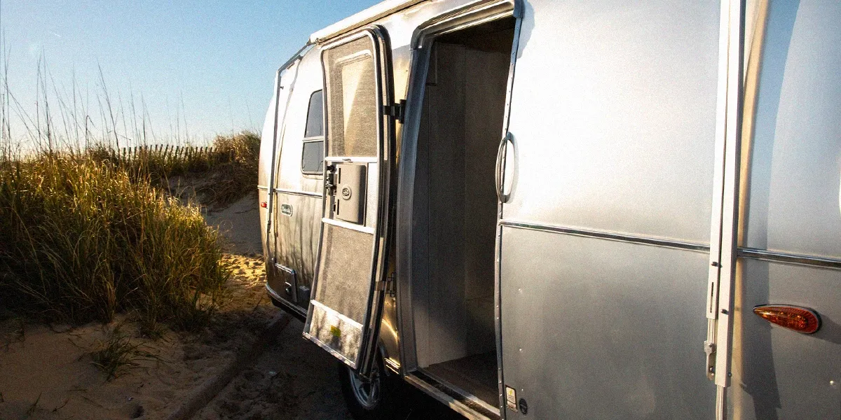 Airstream 03 - thin Airstream 03 - thin